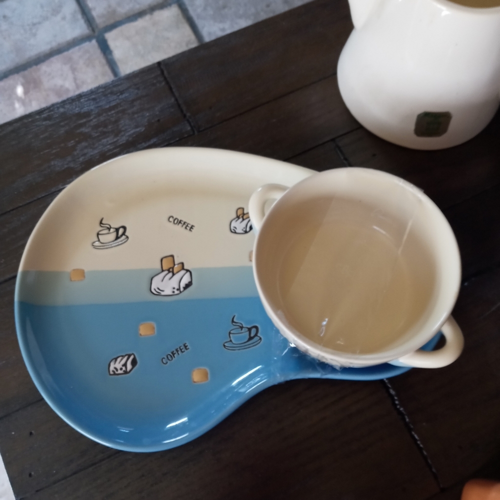 2 piece soup and sandwich tray